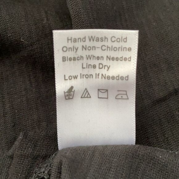 Coldwater Creek Sleeveless Blouse With Pleated Front Size Small - Picture 8 of 8